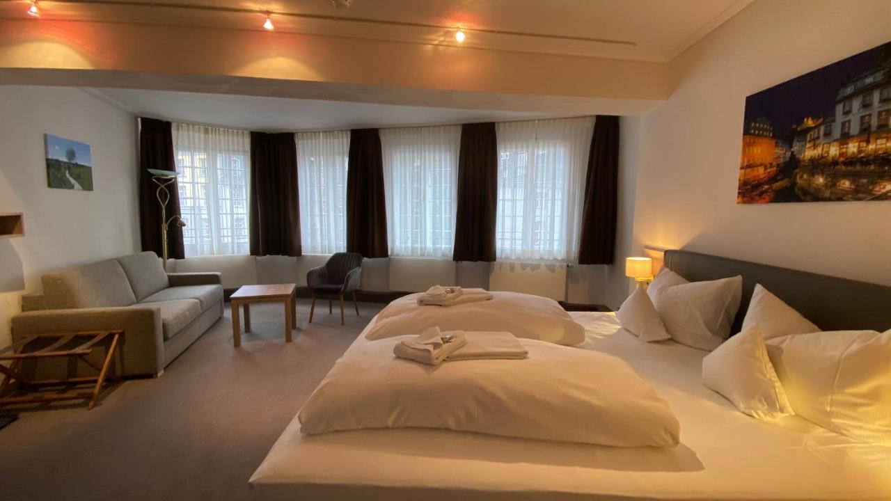 Horchem Hotel-Restaurant-Cafe-Bar มอนเชา ภายนอก รูปภาพ